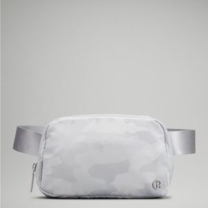 NWT Lululemon belt bag gray camo